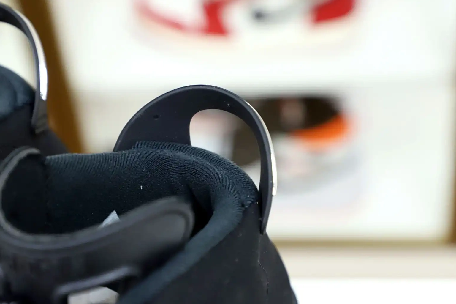 Kimikick CHROME AIR JORDAN 6 0718